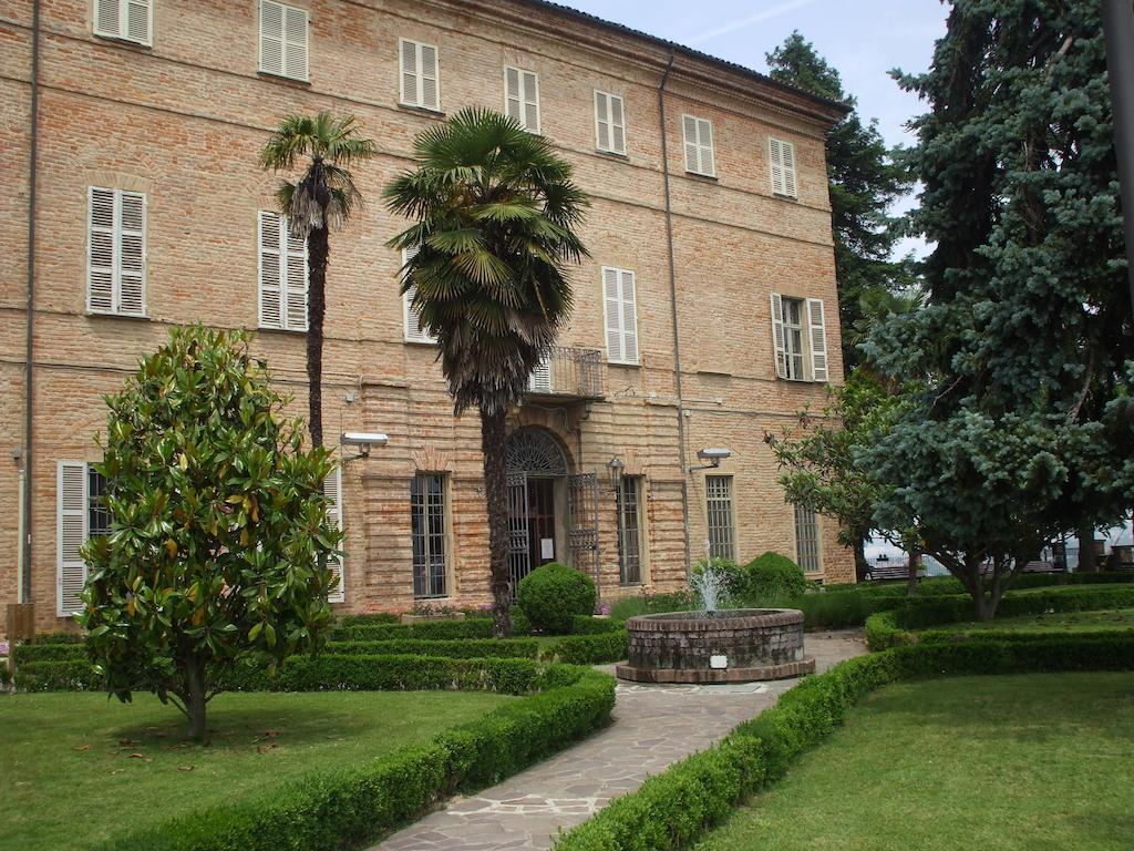 La Foresteria Del Castello - Wellness Hotel In Dimora Storica Castell'Alfero Luaran gambar