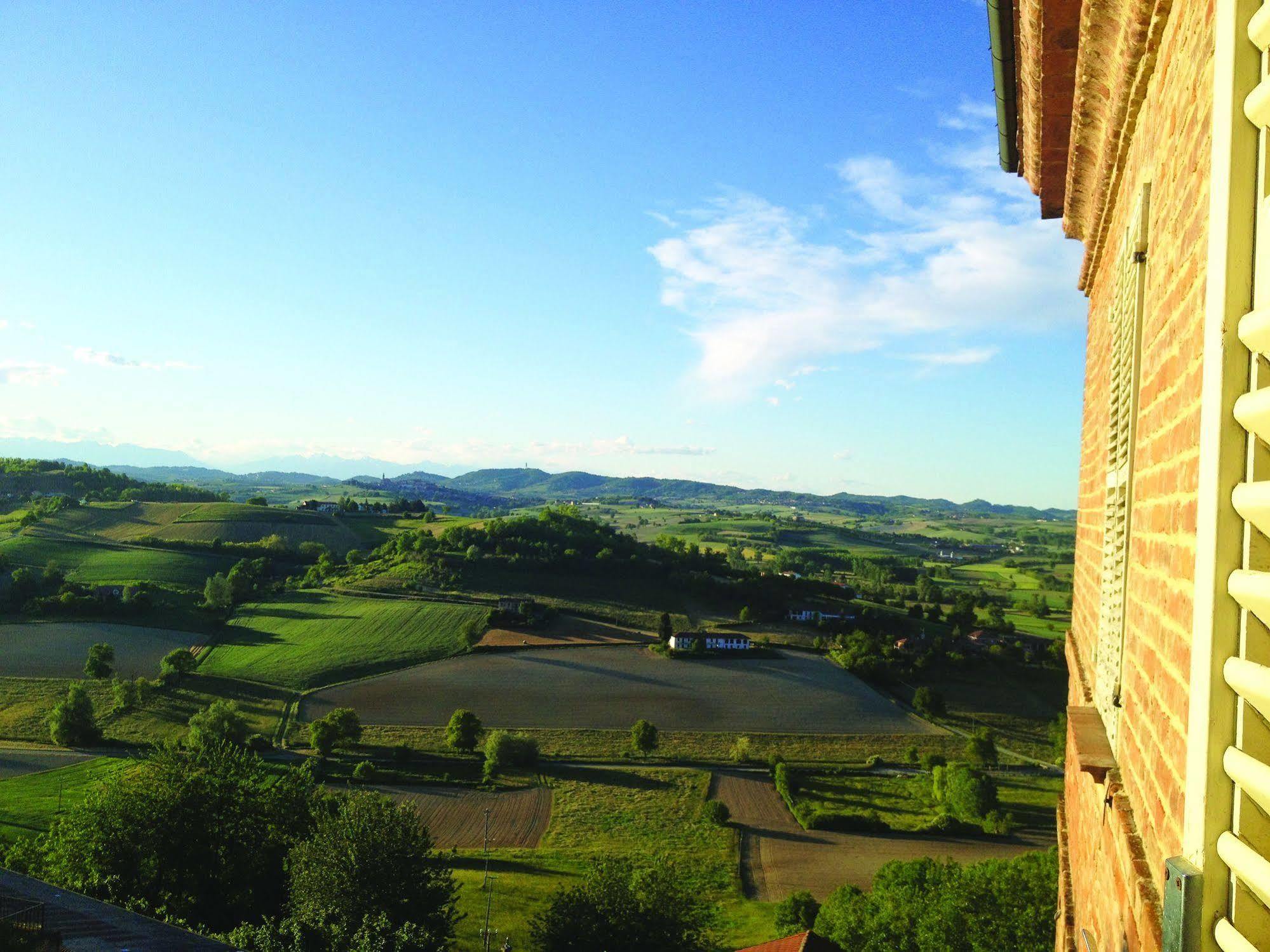 La Foresteria Del Castello - Wellness Hotel In Dimora Storica Castell'Alfero Luaran gambar